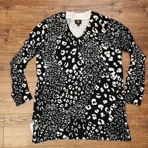 Black White Tan Animal Pattern LS Sweater Top NWOT Size M